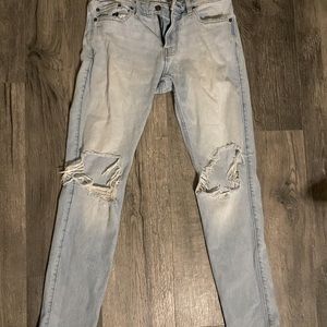hollister knee whole ripped jeans